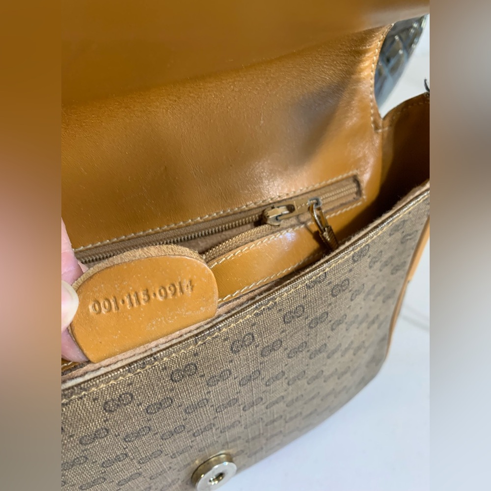 👜💕 Vintage GUCCI Crossbody Tan Leather Bag - Picture 13 of 13